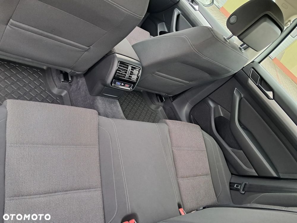 Volkswagen Passat 2.0 TDI BMT Comfortline - 15