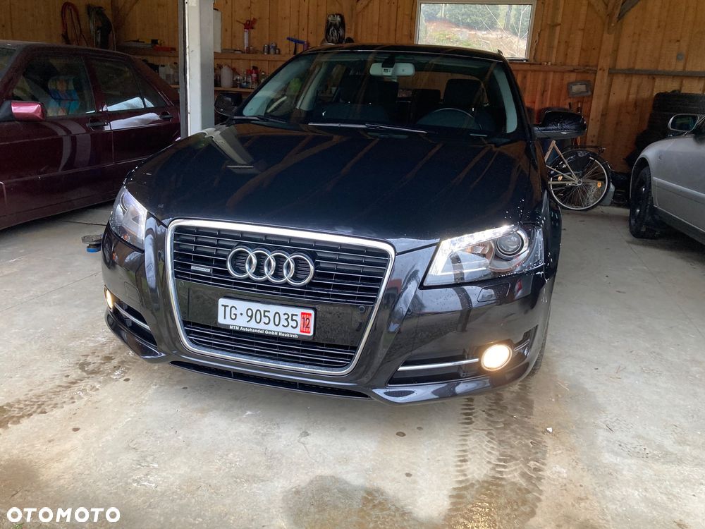 Audi A3 Sportback 2.0 TDI DPF Quattro Ambiente - 4