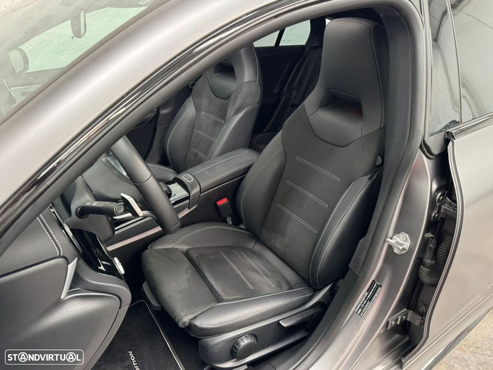 Mercedes-Benz CLA 250 e Shooting Brake AMG Line - 15