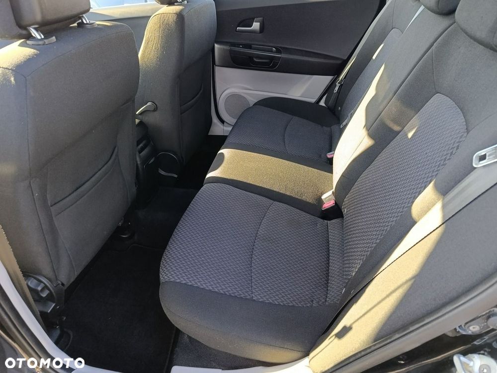 Kia Ceed - 11