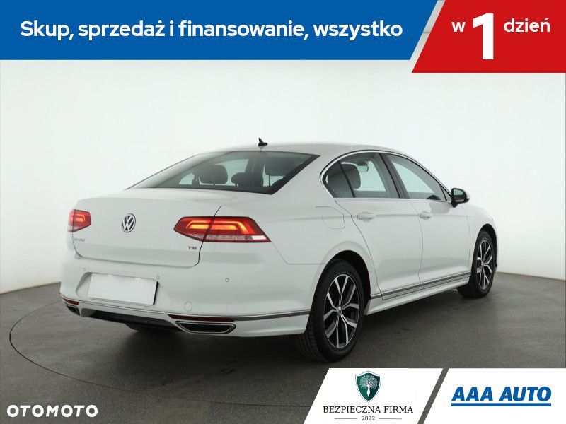 Volkswagen Passat - 6