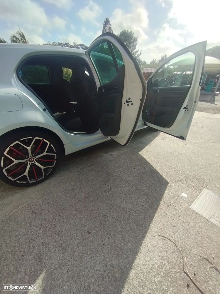 Renault Mégane 1.8 TCe R.S. Trophy - 5