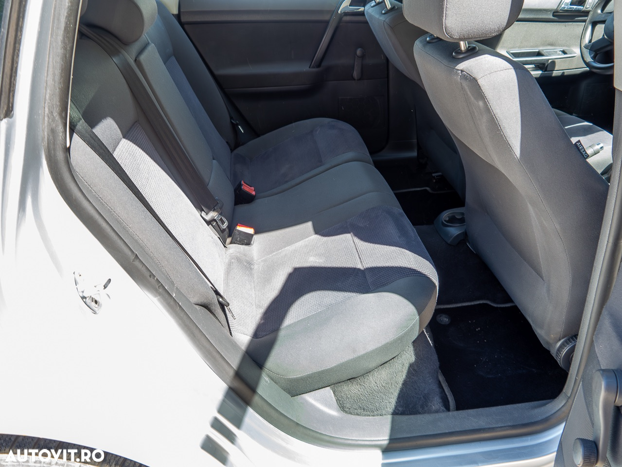 Volkswagen Polo 1.2 Attractive - 4
