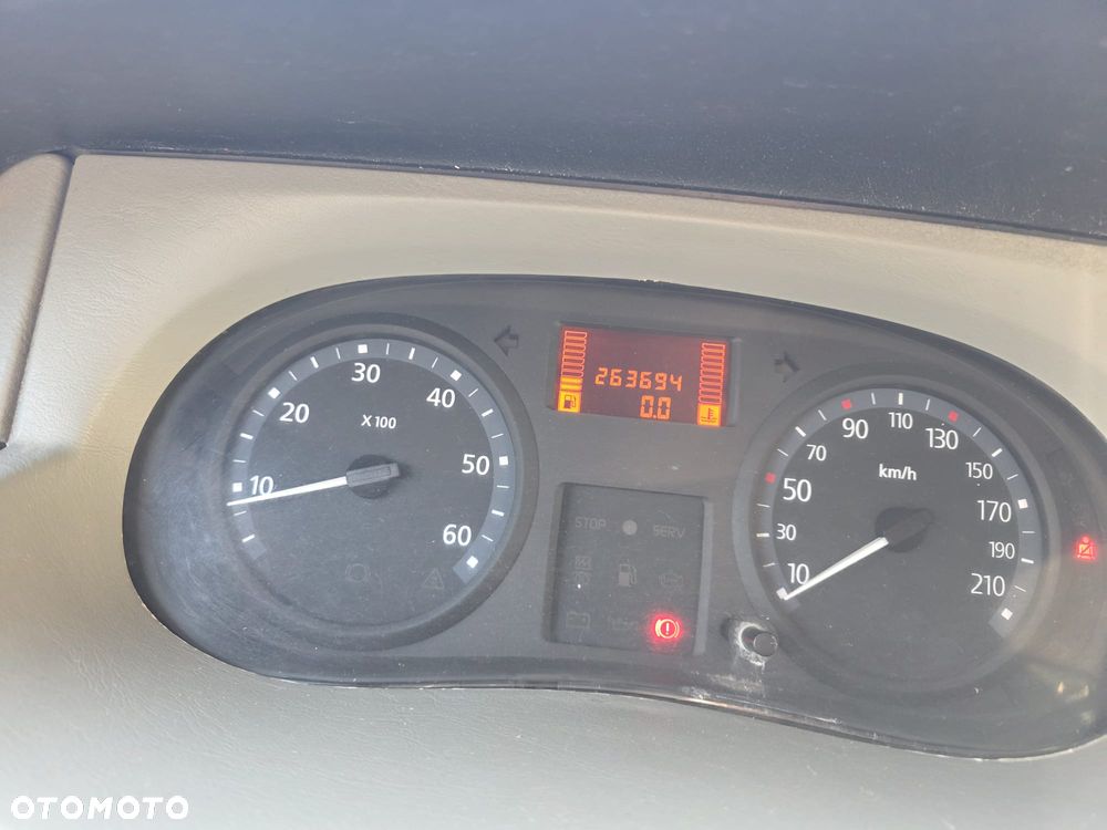 Renault Trafic - 13