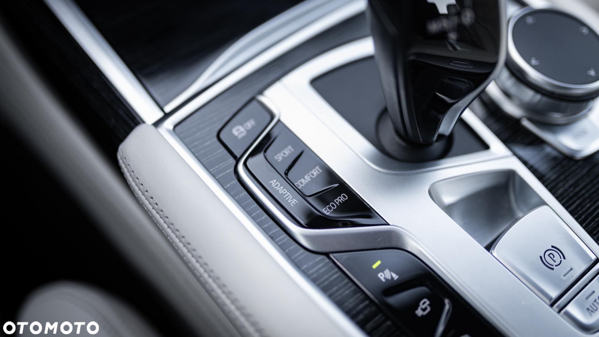 BMW Seria 7 - 26