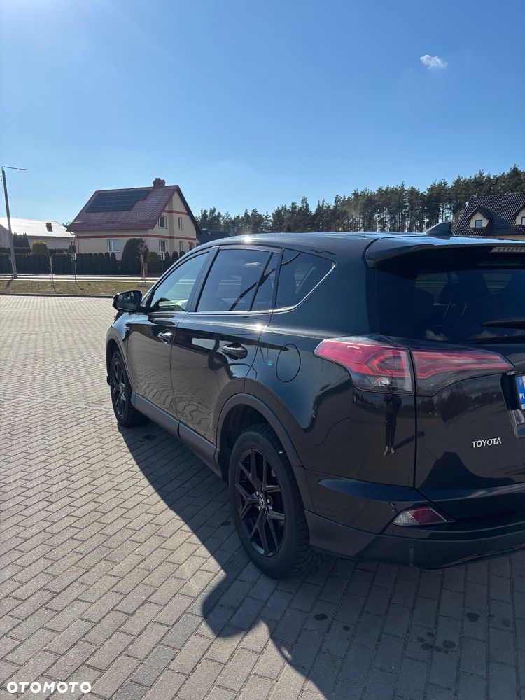 Toyota RAV4 - 8