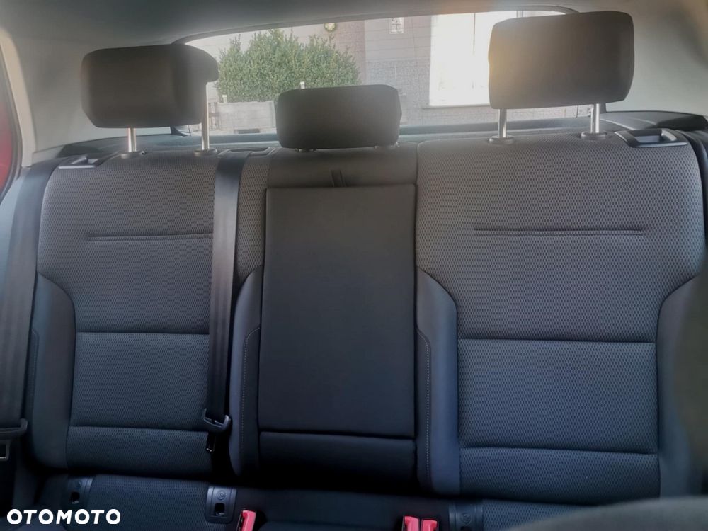 Volkswagen Golf - 9