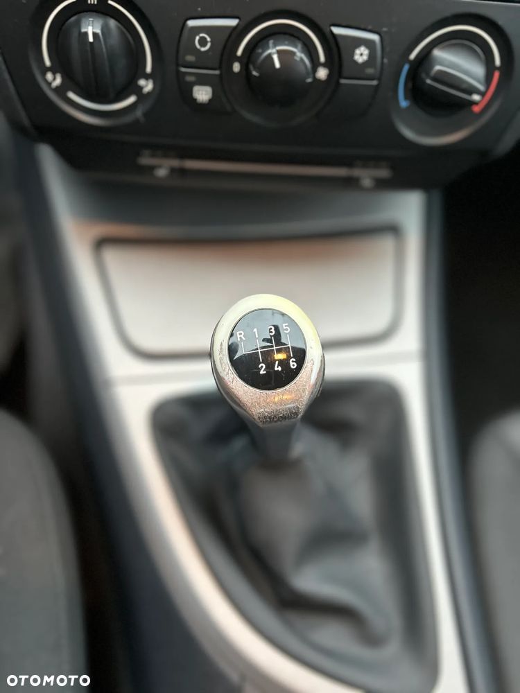 BMW Seria 1 116i - 21