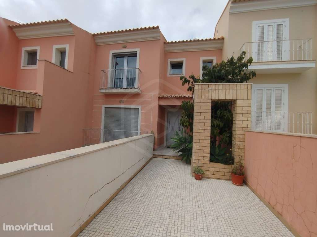 Moradia Geminada V3 Duplex com garagem, Boliqueime, Algarve - Grande imagem: 3/28