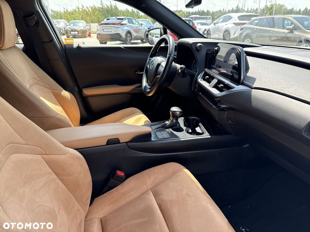 Lexus UX 250h GPF Business 2WD - 18