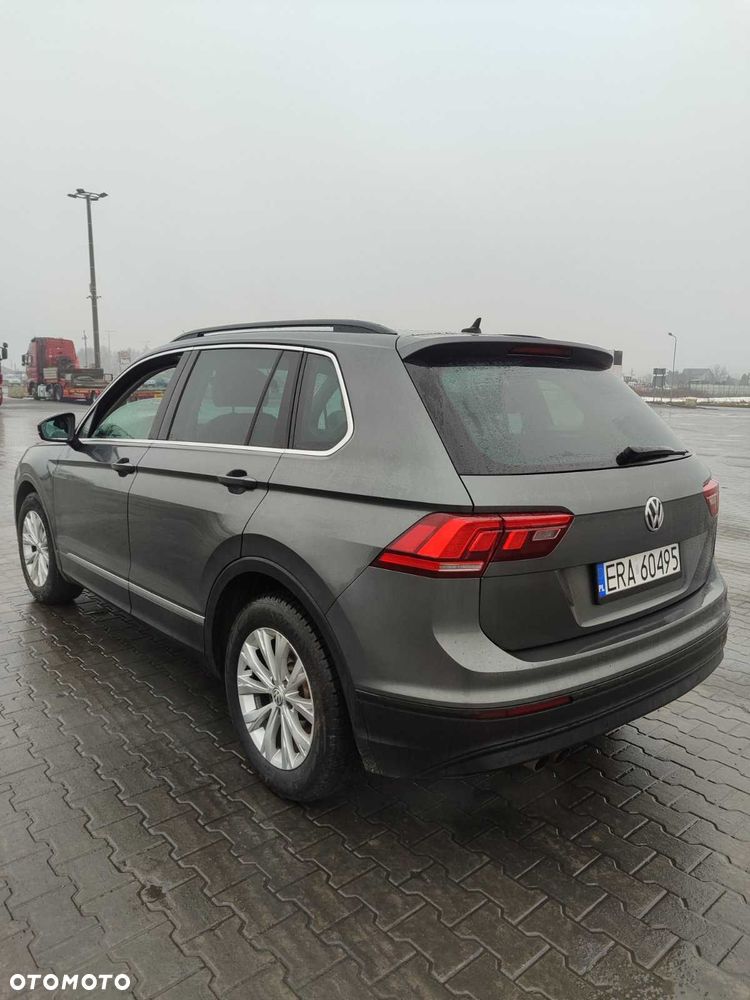 Volkswagen Tiguan - 8