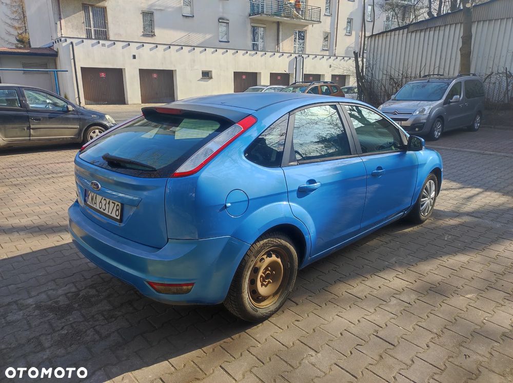 Ford Focus 1.6 16V Style+ - 6