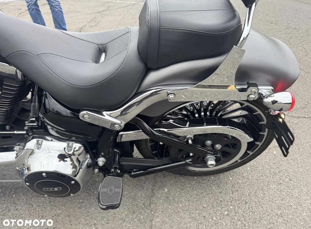 Harley-Davidson FXSB Breakout - 9