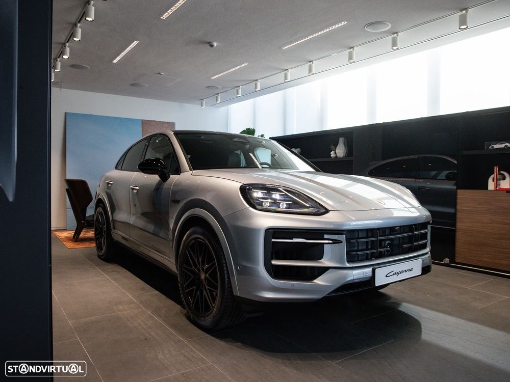 Porsche Cayenne Coupé E-Hybrid Black Edition - 3