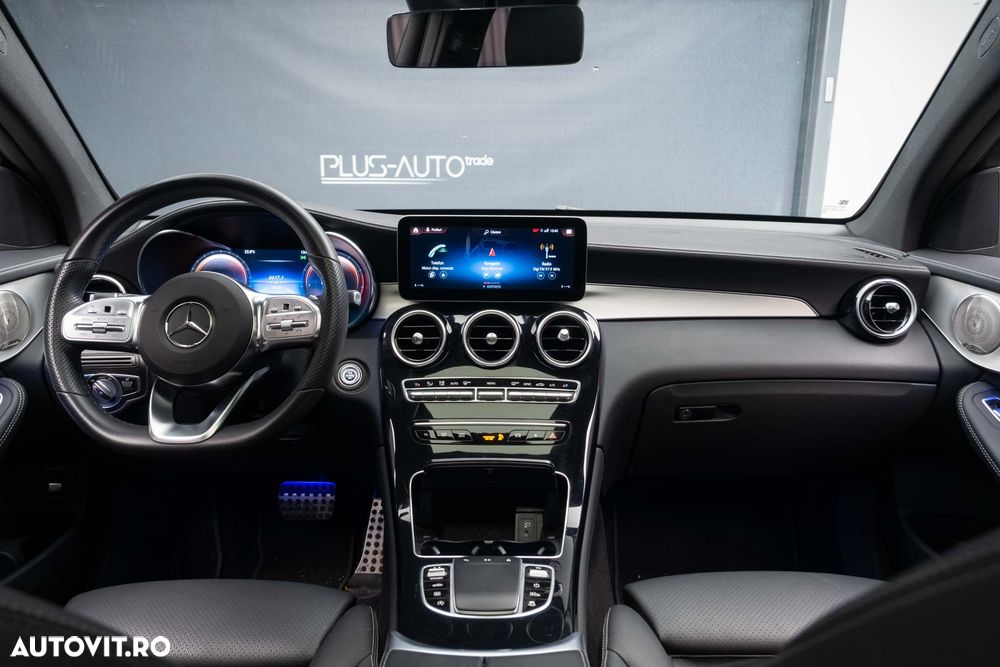 Mercedes-Benz GLC Coupe 300 4MATIC MHEV - 32