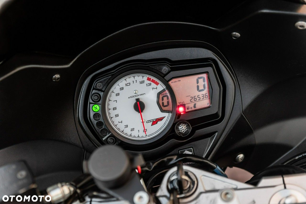 Suzuki GSX - 10