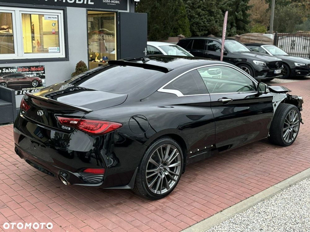Infiniti Q60 - 8
