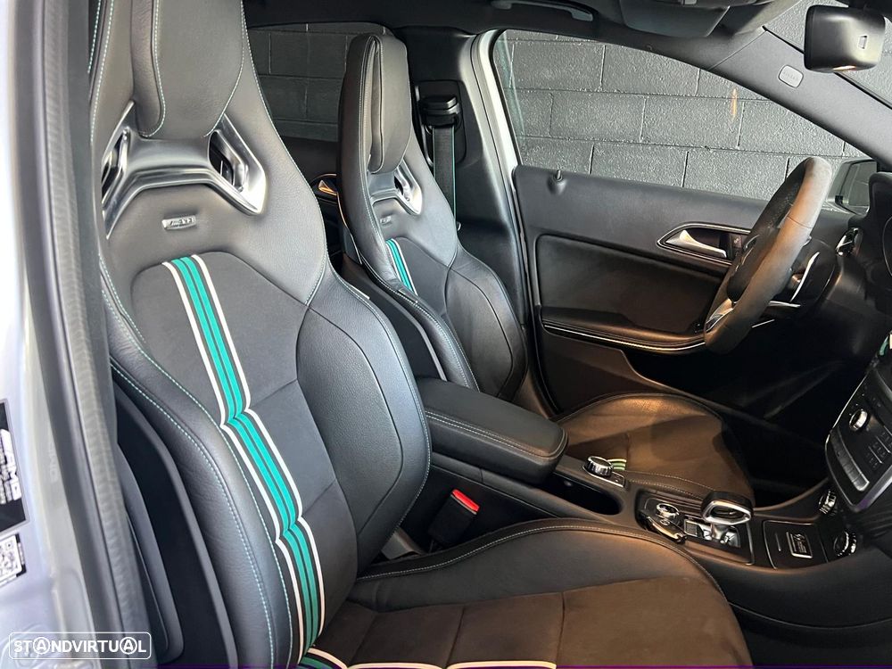Mercedes-Benz A 45 AMG 4Matic Speedshift 7G-DCT PETRONAS 2015 World Champion Edition - 13