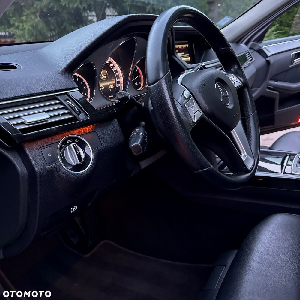 Mercedes-Benz Klasa E - 27