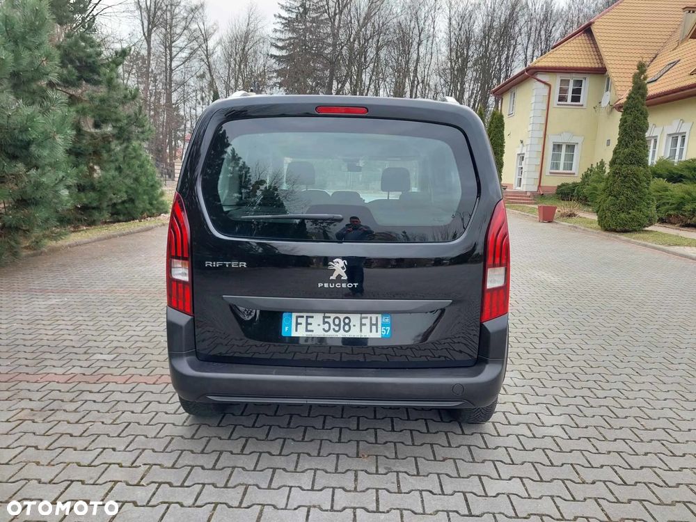 Peugeot Rifter - 16