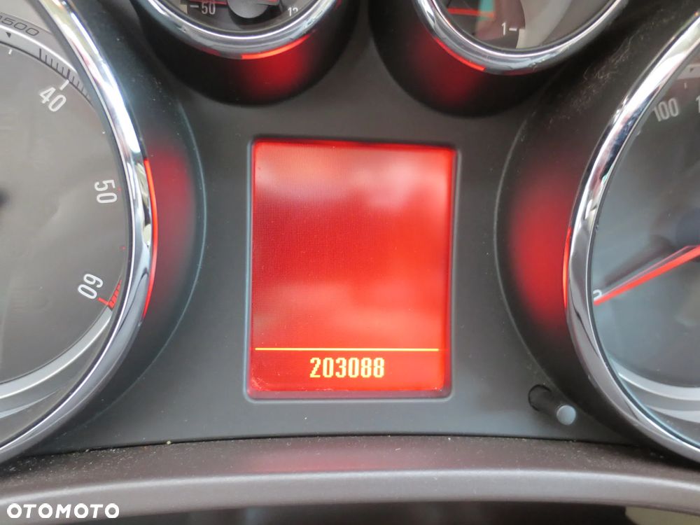 Opel Insignia 2.0 CDTI Cosmo - 9