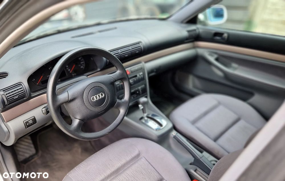 Audi A4 Limousine - 15