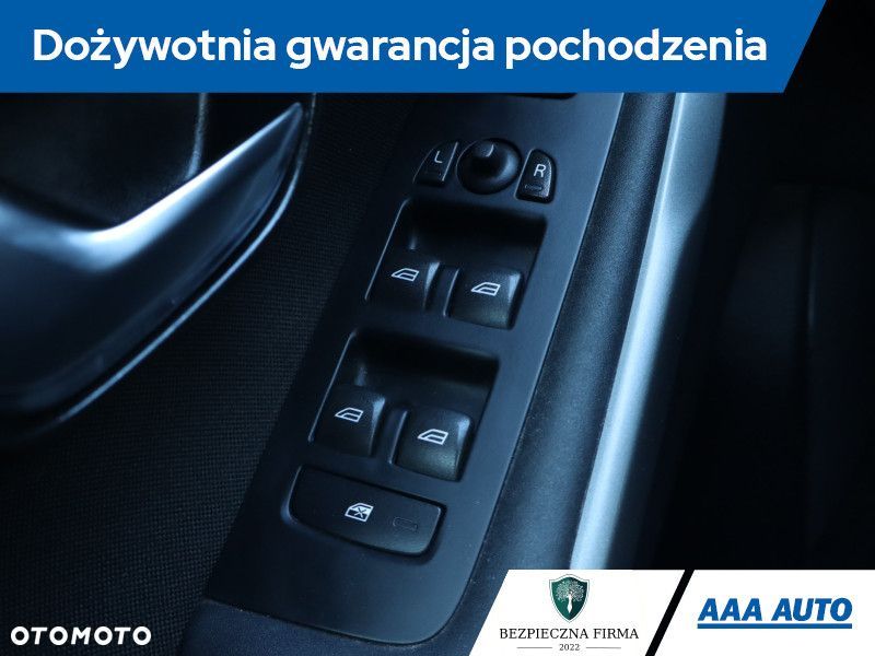 Volvo V40 - 23