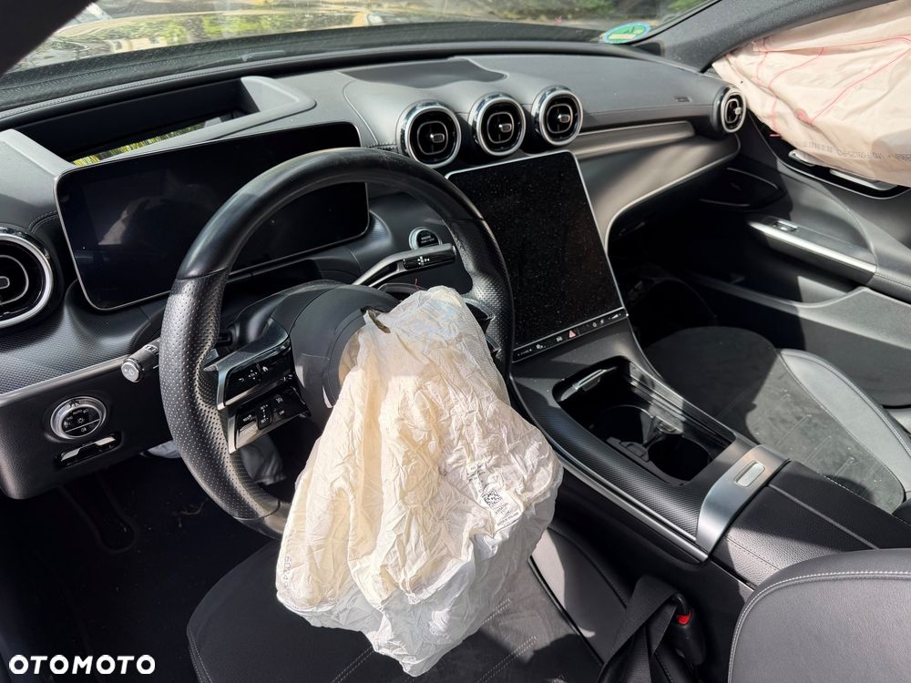 Mercedes-Benz Klasa C 220 d 4Matic 9G-TRONIC AMG Line - 5