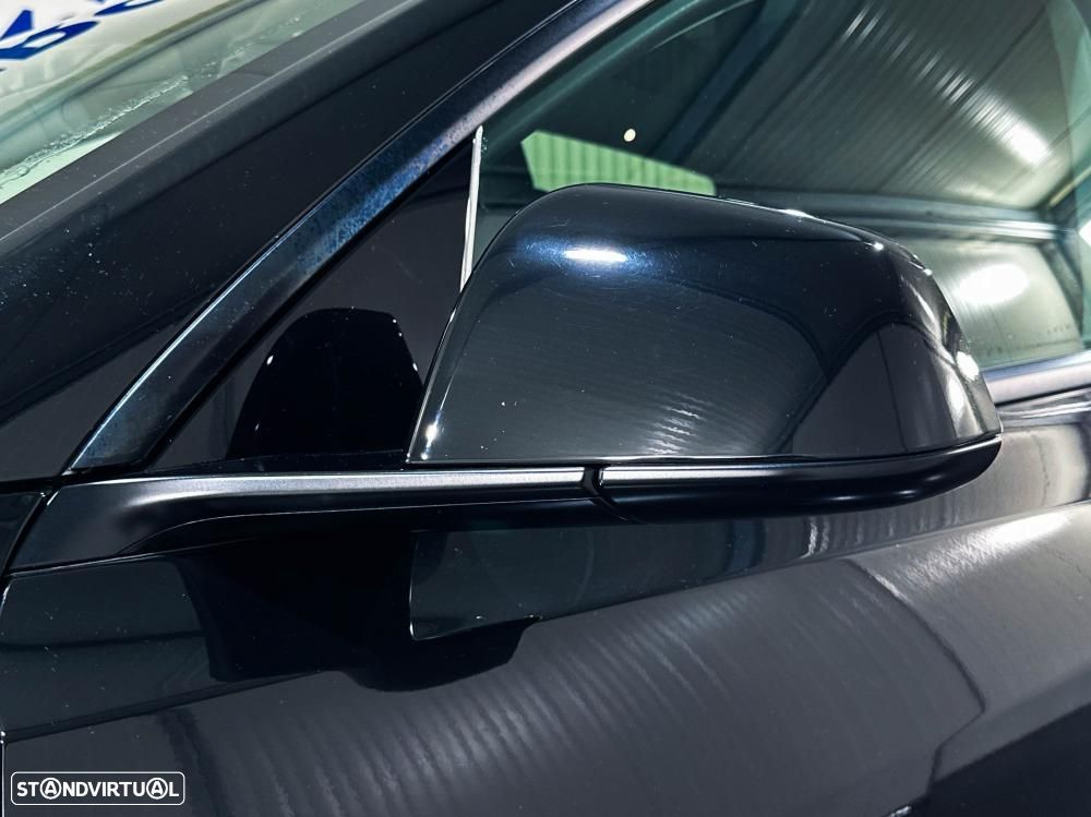 Tesla Model Y Long Range Dual Motor AWD - 16