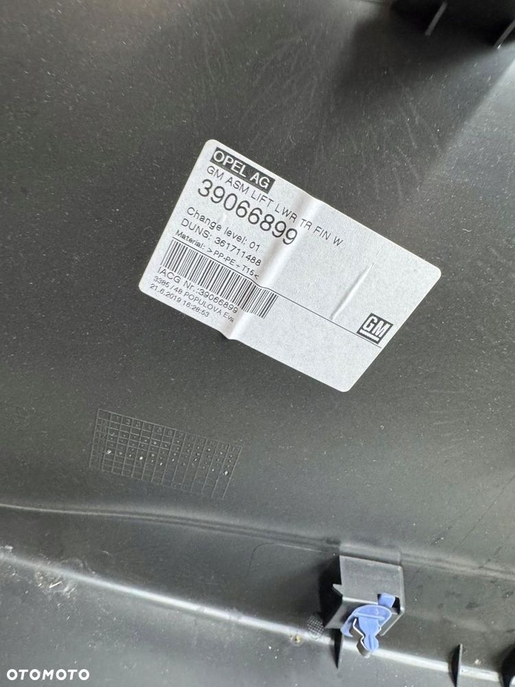 osłona zamka klapy astra k 2015-2019 39066899 - 8