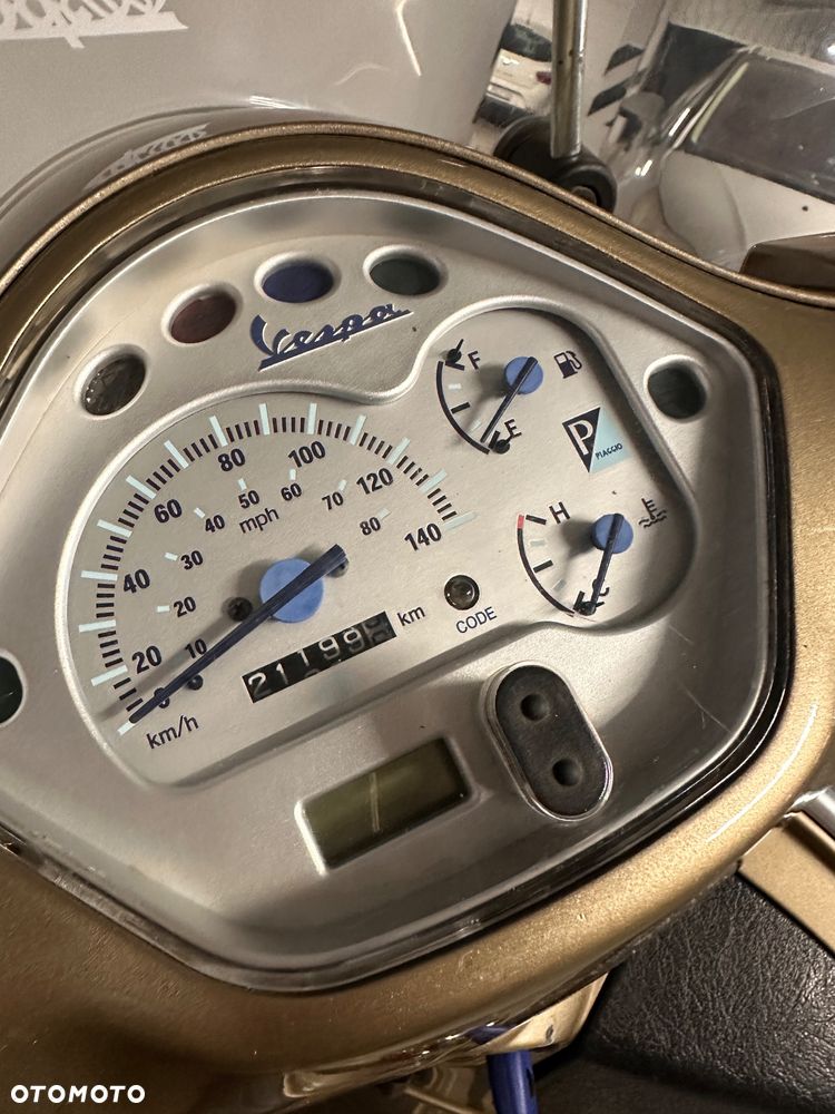 Vespa GTS - 12