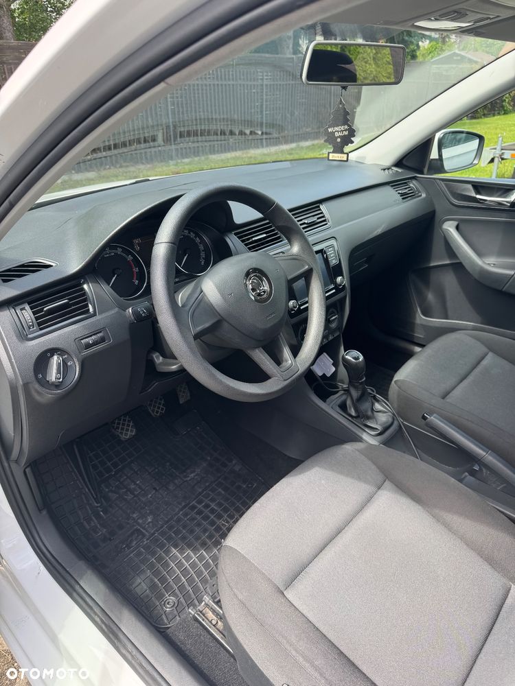 Skoda RAPID 1.0 TSI Active - 5