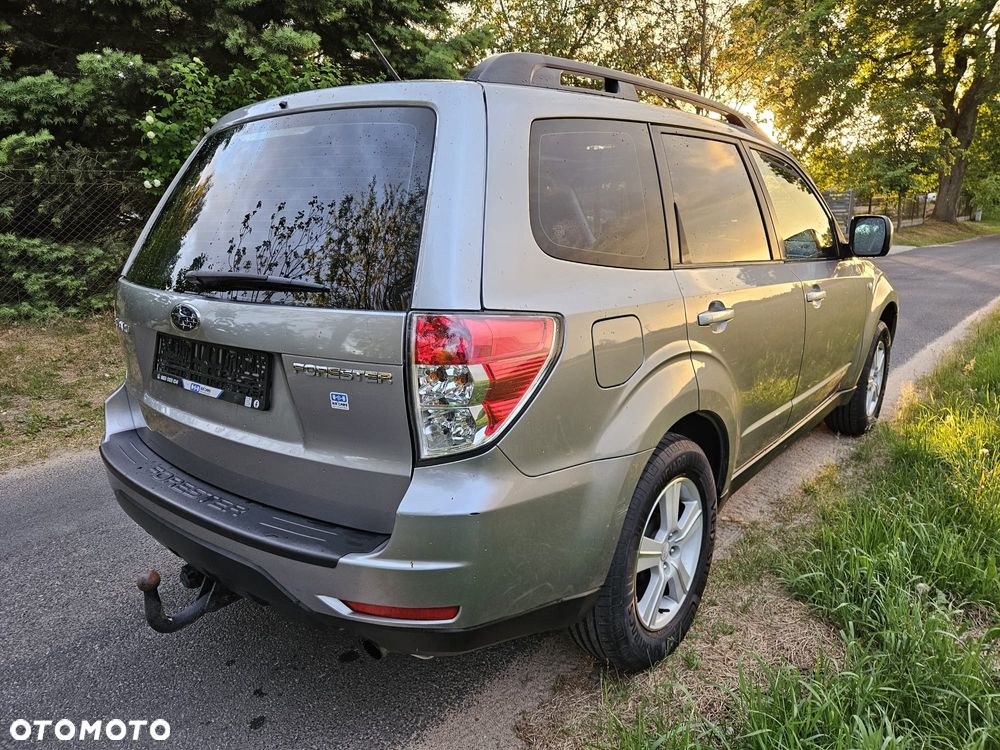 Subaru Forester 2.0 XA TRE - 11