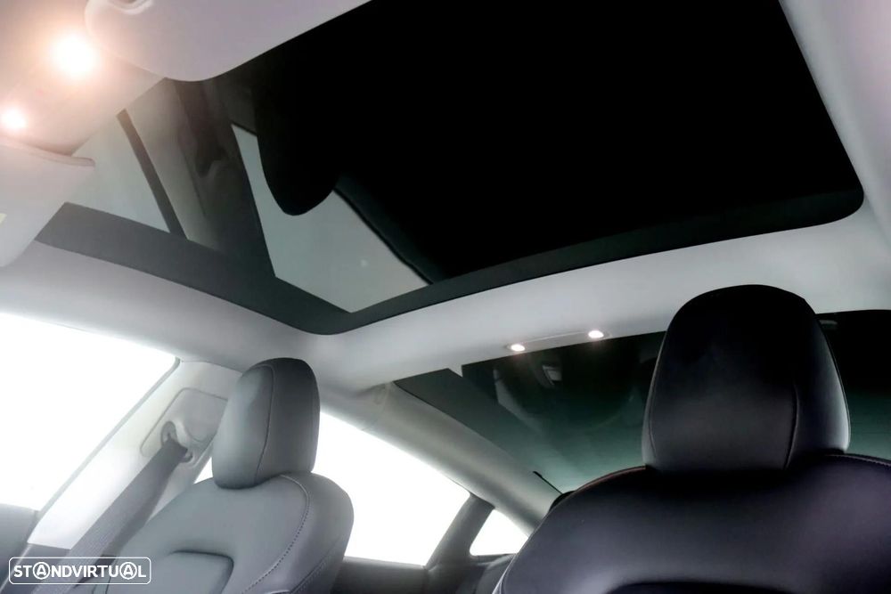 Tesla Model 3 Long-Range Dual Motor AWD - 14