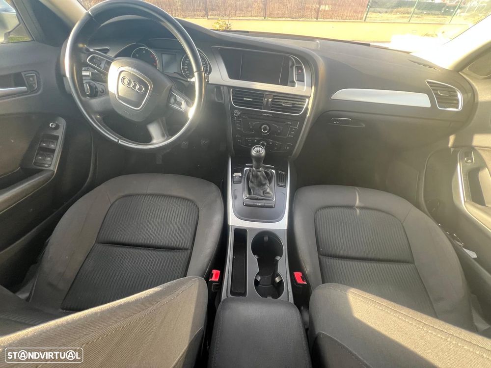 Audi A4 Avant 2.0 TDI DPF Ambition - 9