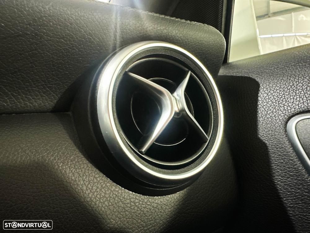 Mercedes-Benz A 180 d 7G-DCT AMG Line - 35