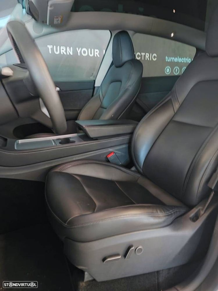 Tesla Model Y Long Range Dual Motor AWD - 10