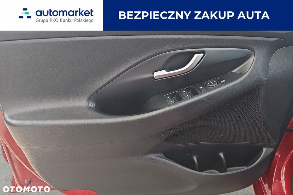 Hyundai i30 1.5 DPI Classic + - 10
