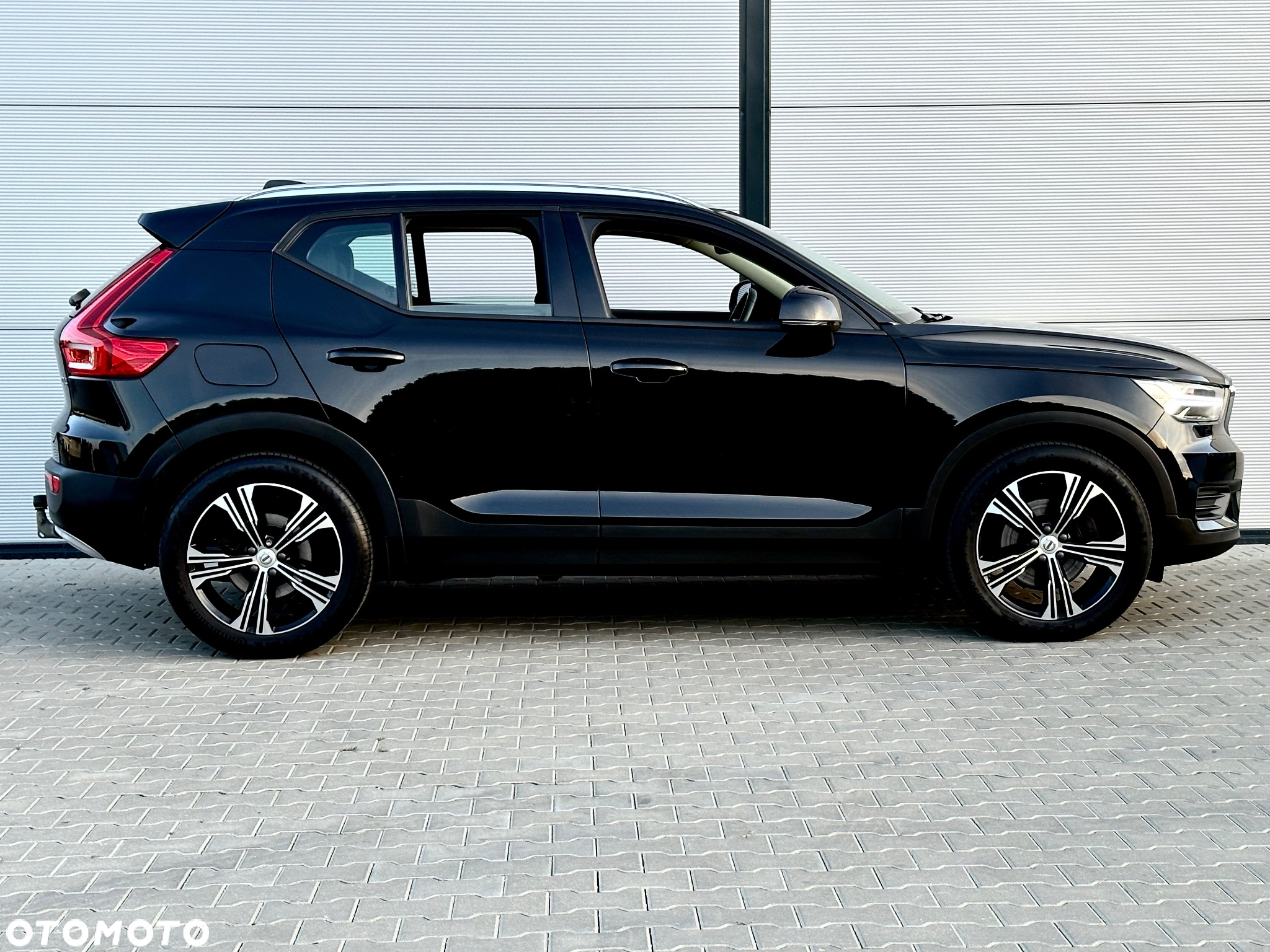 Volvo XC 40 D4 AWD Momentum Pro - 23