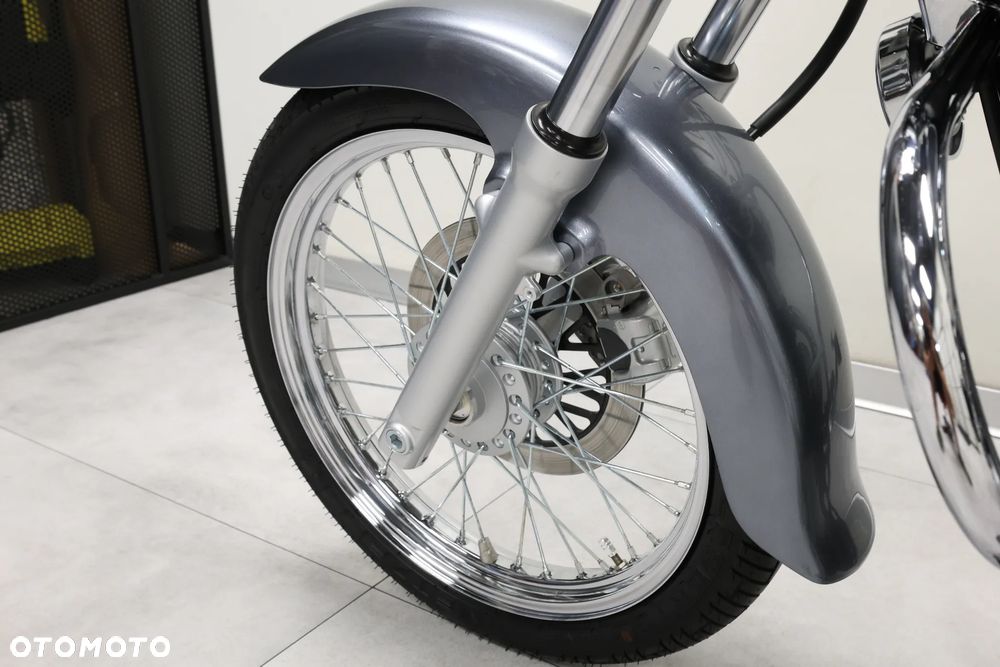 Suzuki Intruder - 35
