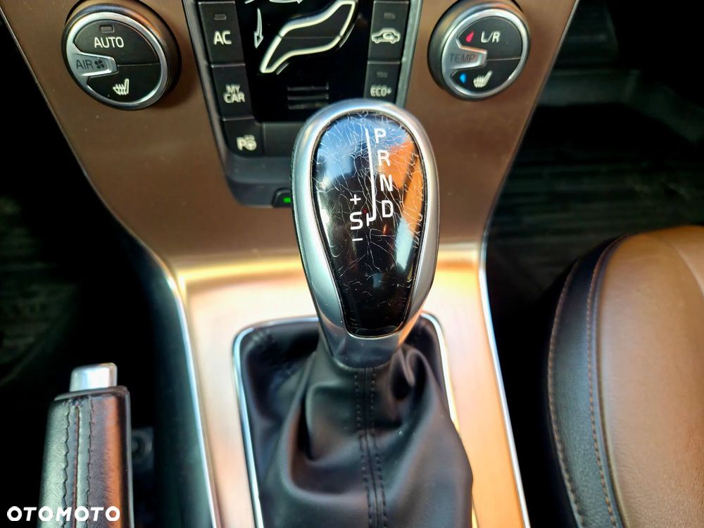 Volvo V40 Cross Country D4 Geartronic Summum - 21