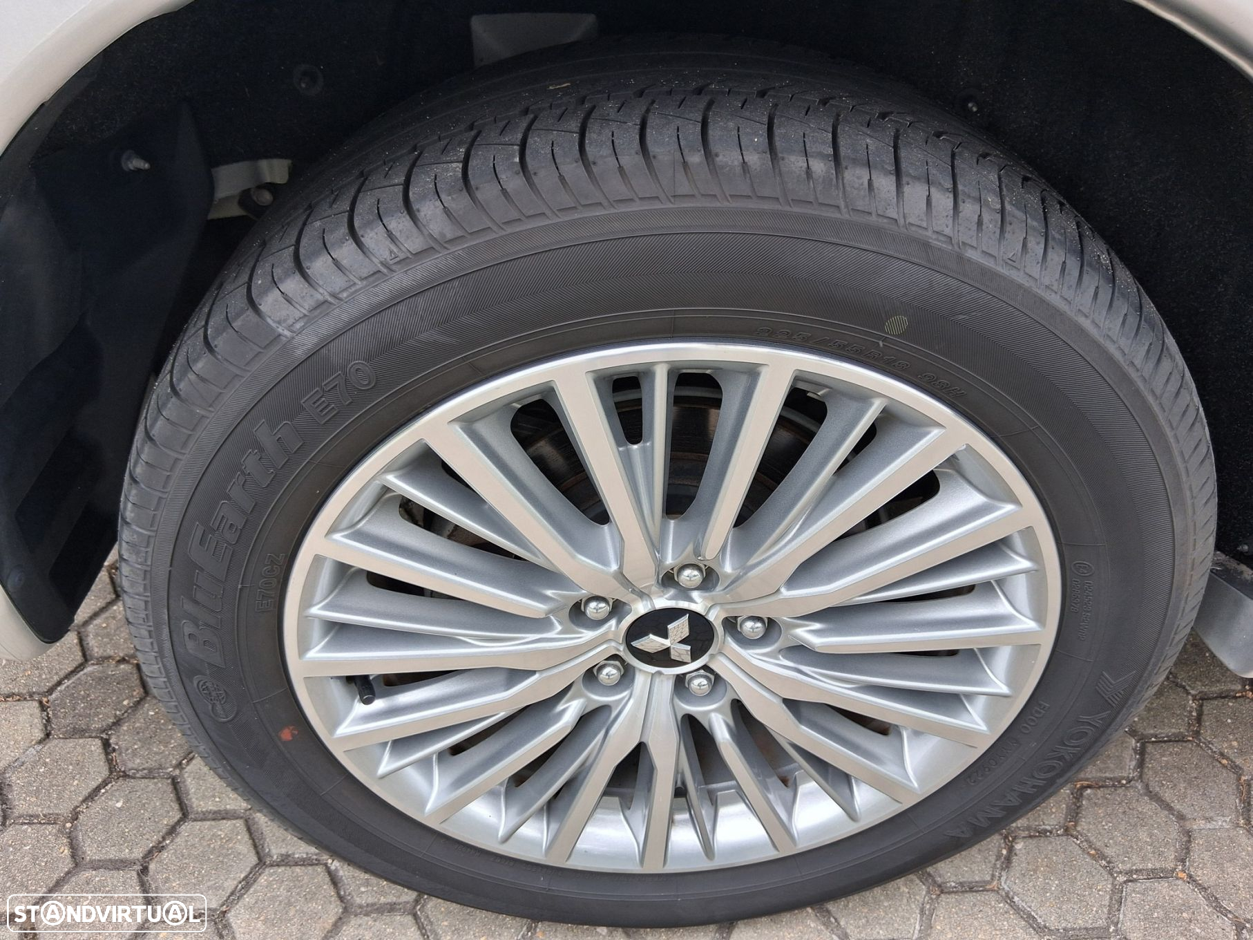 Mitsubishi Outlander 2.4 PHEV Intense - 31