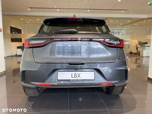 Lexus LBX 1.5 Hybrid - 6