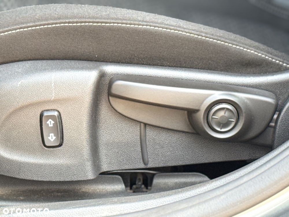 Opel Astra 1.6 CDTI Enjoy S&S - 23