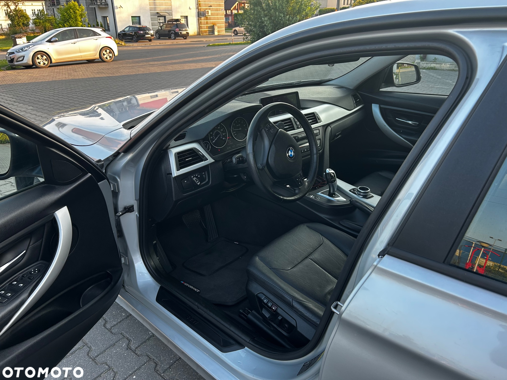 BMW Seria 3 328i xDrive - 9