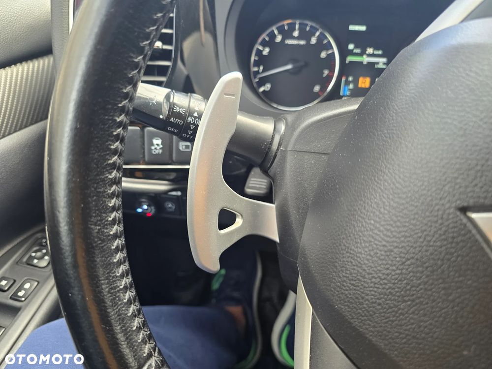 Mitsubishi Outlander 2.0 Instyle Navi CVT - 21
