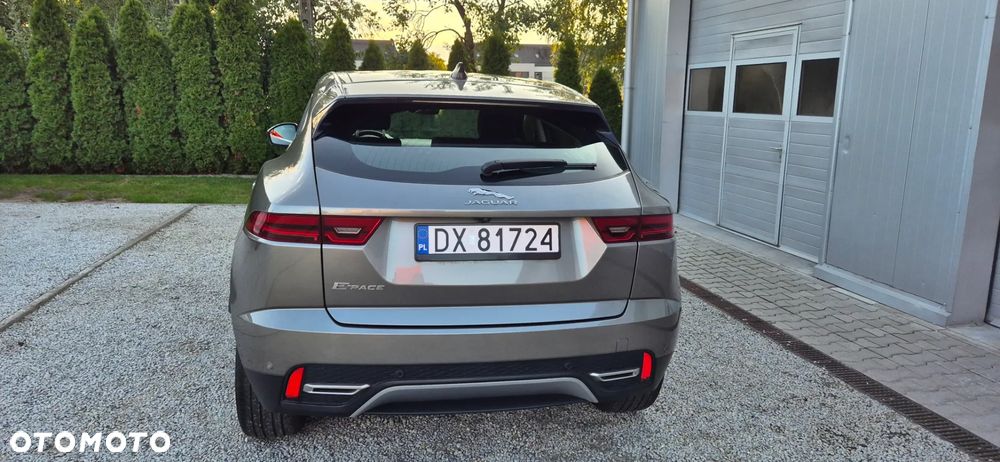 Jaguar E-Pace - 12
