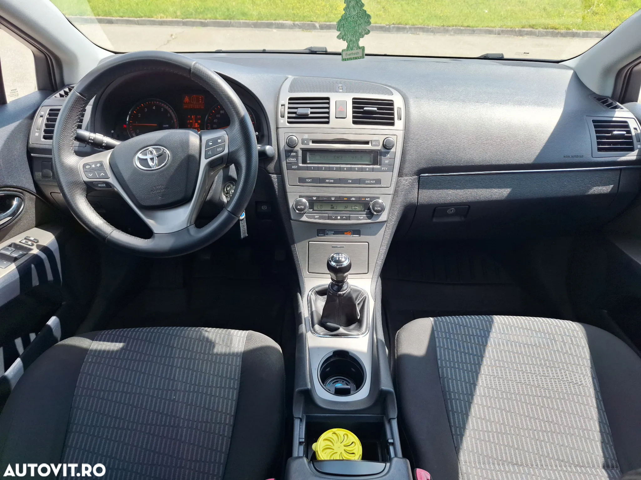 Toyota Avensis - 11