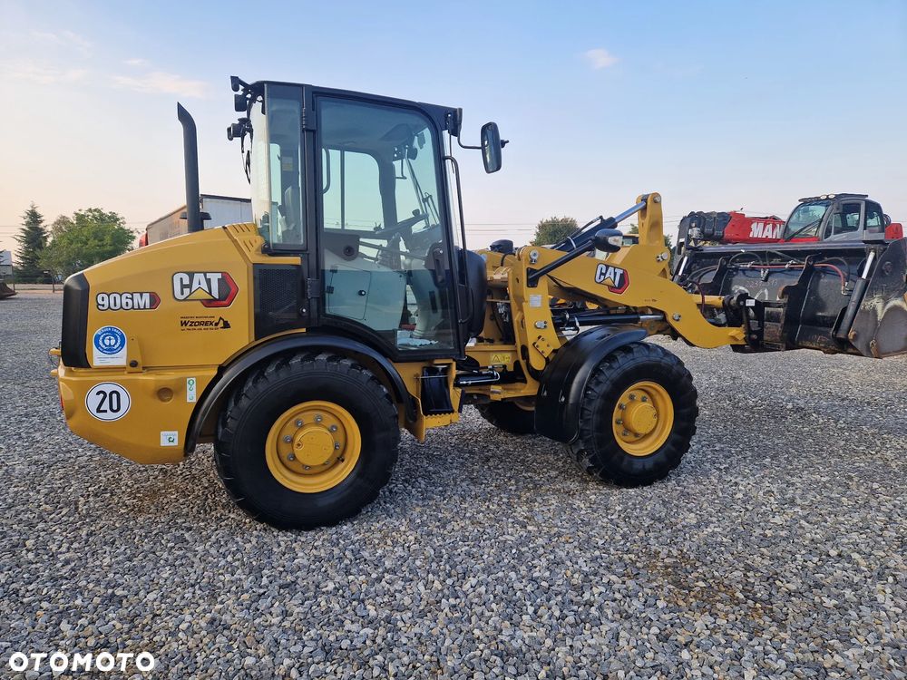 Caterpillar 906M - 6