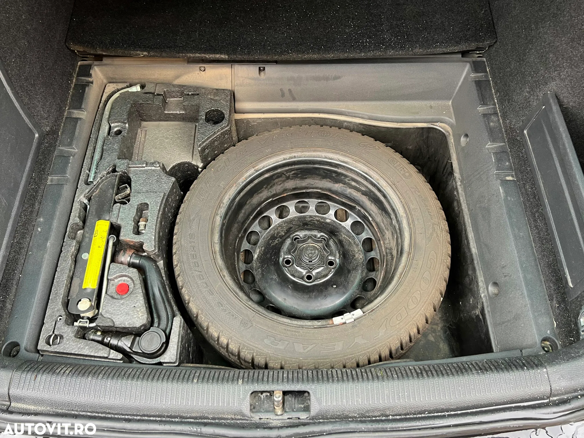 Volkswagen Passat Variant 2.0 TDI DSG Comfortline - 14
